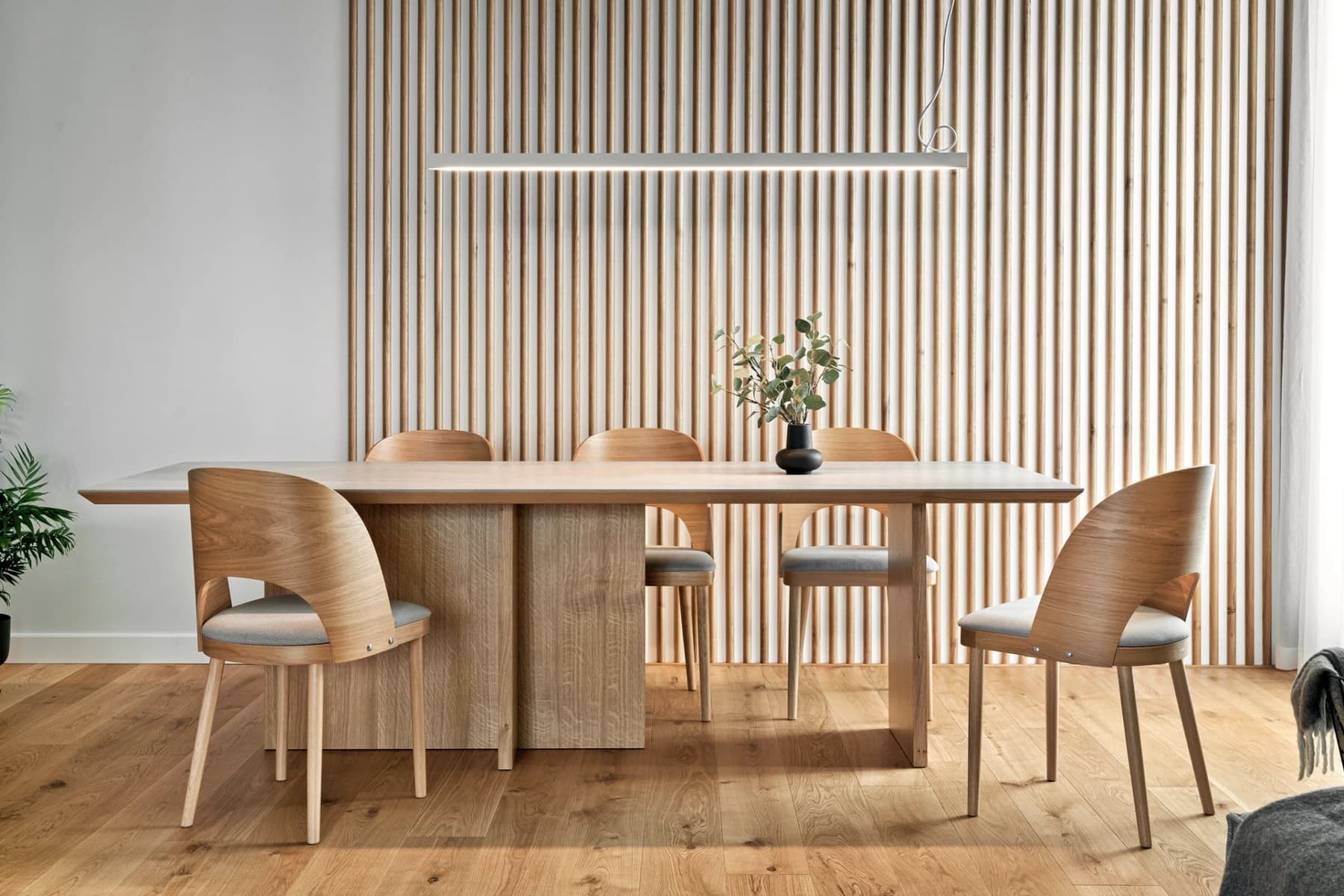 Oak dining room