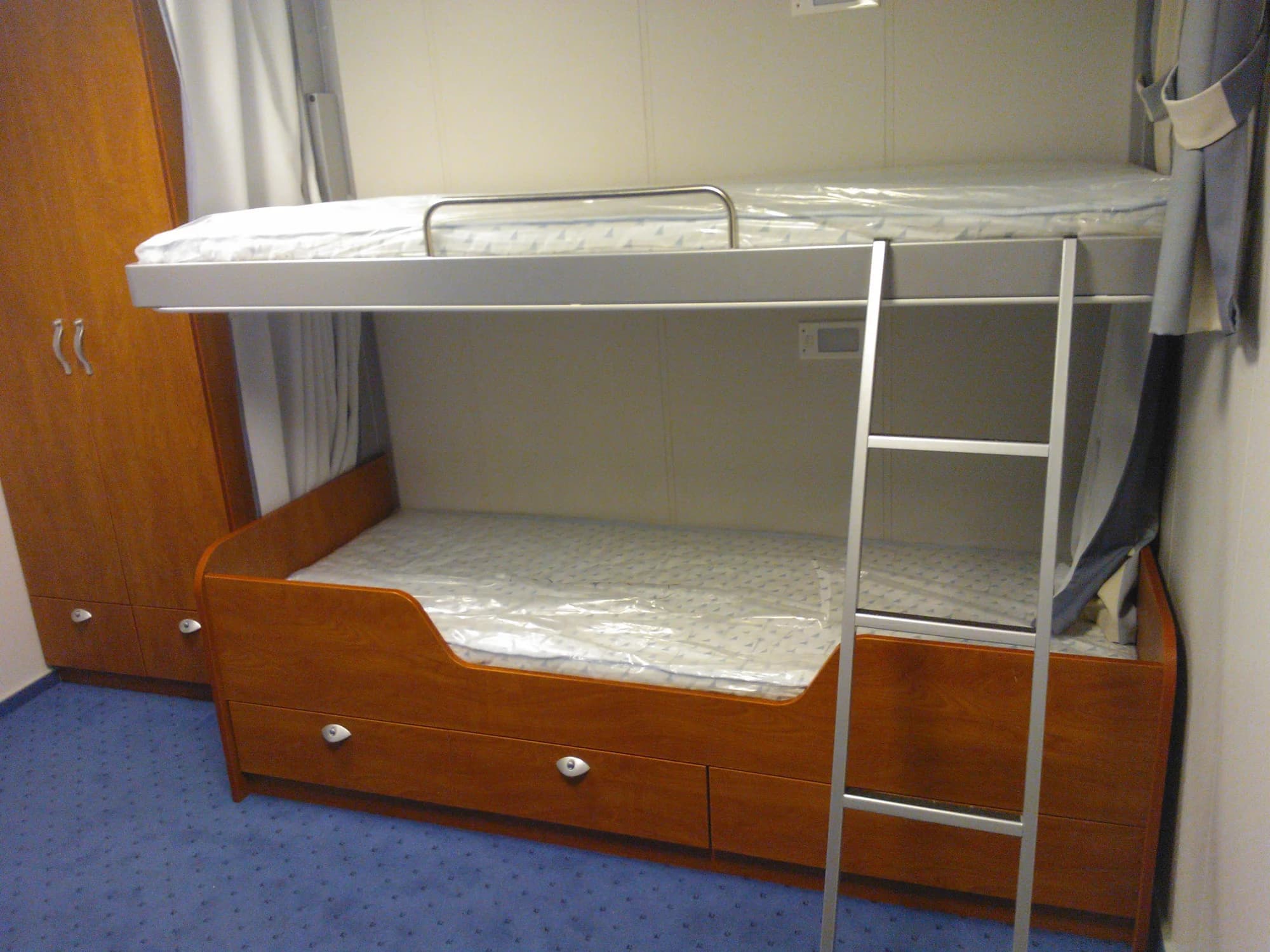 Bunk berth with storage