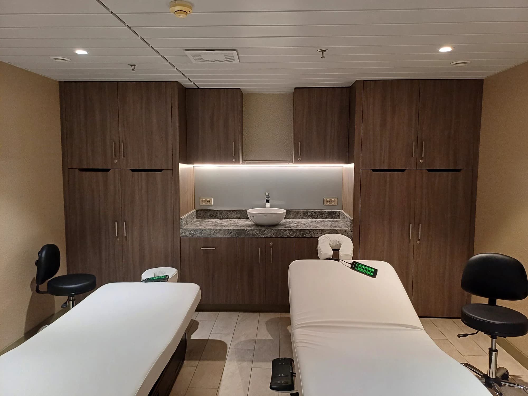 Spa room — two beds & full joinery